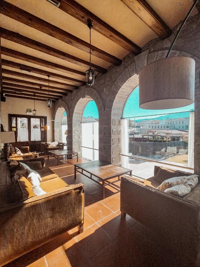 Posada Real Restaurante El Linar Del Zaire Burgohondo Bagian luar foto