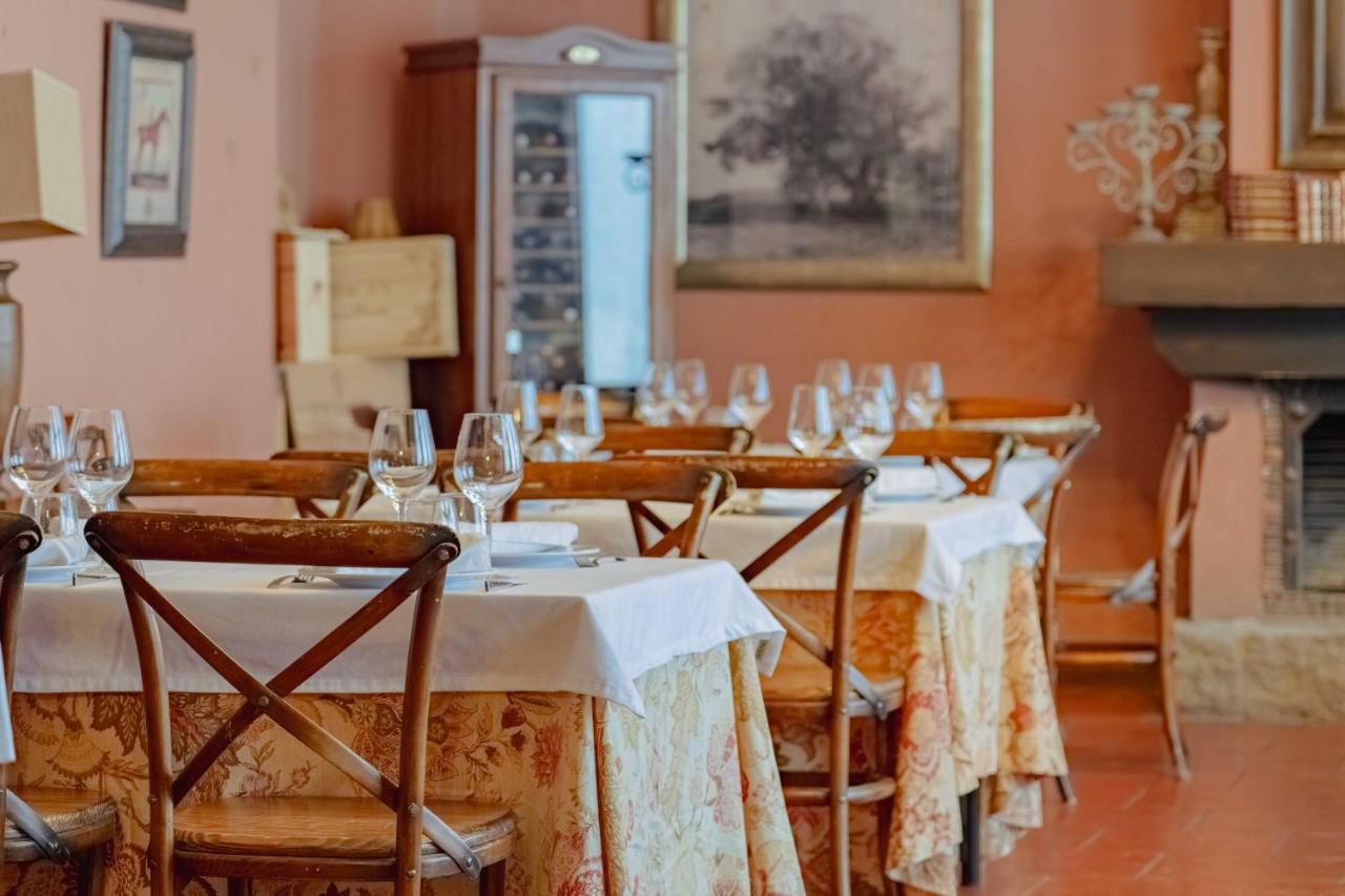 Posada Real Restaurante El Linar Del Zaire Burgohondo Bagian luar foto