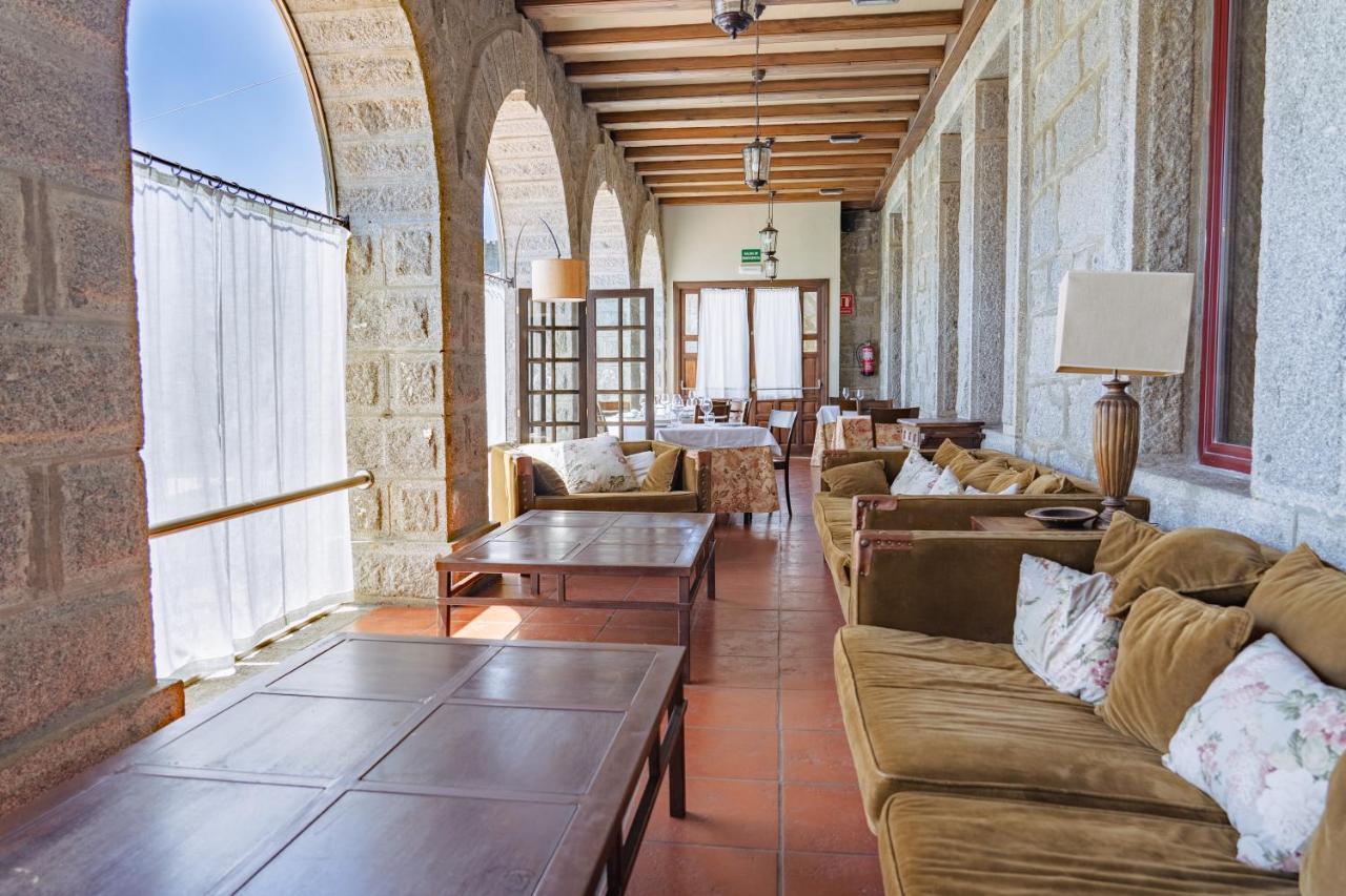 Posada Real Restaurante El Linar Del Zaire Burgohondo Bagian luar foto