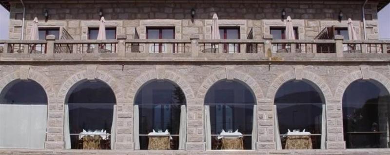 Posada Real Restaurante El Linar Del Zaire Burgohondo Bagian luar foto